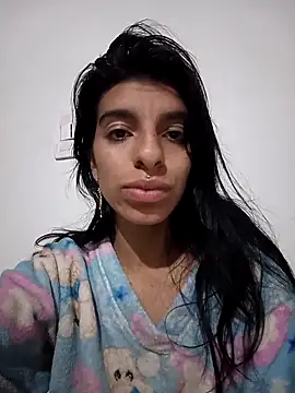 Snapshot of Ariell_Kieran chatting on March 2025 12:27:01 AM Ariell Kieran online show from March 2025 12:27:01 AM