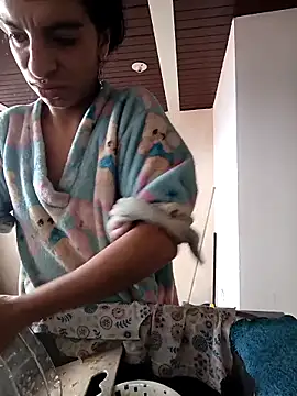 Snapshot of Ariell_Kieran chatting on March 2025 05:50:02 PM Ariell Kieran online show from March 2025 05:50:02 PM