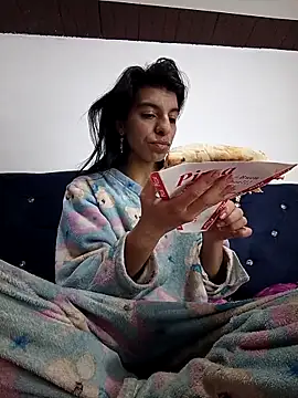 Snapshot of Ariell_Kieran chatting on March 2025 12:36:01 AM Ariell Kieran online show from March 2025 12:36:01 AM