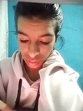 Snapshot of Ariell_Kieran chatting on September 2025 07:32:02 AM Ariell Kieran online show from September 2025 07:32:02 AM