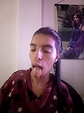 Snapshot of Ariell_Kieran chatting on September 2025 04:23:02 PM Ariell Kieran online show from September 2025 04:23:02 PM