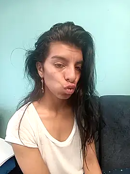 Snapshot of Ariell_Kieran chatting on October 2025 05:57:02 PM Ariell Kieran online show from October 2025 05:57:02 PM