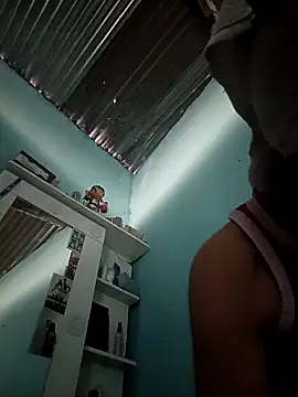 Snapshot of Ariell_Kieran chatting on October 2025 05:56:01 PM Ariell Kieran online show from October 2025 05:56:01 PM