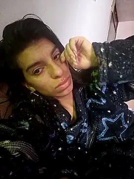 Snapshot of Ariell_Kieran chatting on November 2025 01:36:01 PM Ariell Kieran online show from November 2025 01:36:01 PM