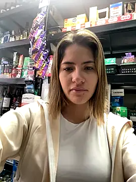 Andrea18 blonde online show from October 2025 01:56:01 PM