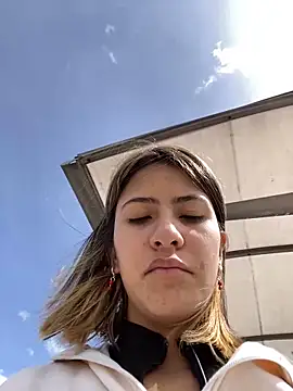 Andrea18 blonde online show from November 2025 02:38:02 PM