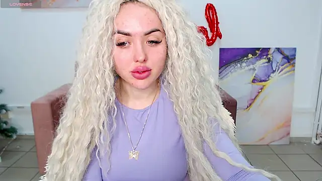 Snapshot of MissisCaty chatting on February 2025 10:48:02 PM MissisCaty online show from February 2025 10:48:02 PM