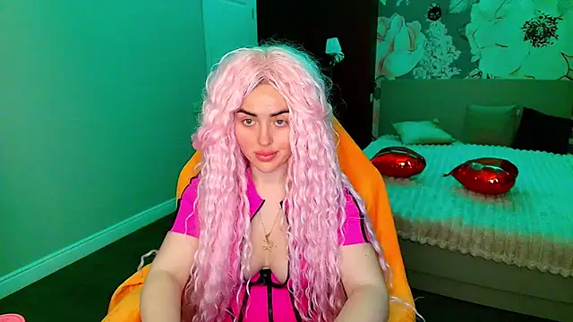 MissisCaty online show from June 2026 06:39:02 PM