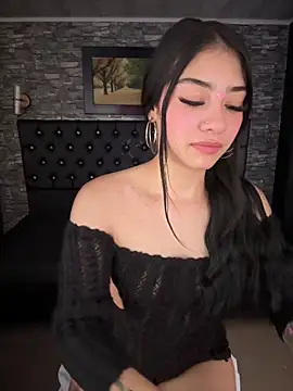 Snapshot of TayylorSexx chatting on June 2026 06:38:02 AM TayylorSexx online show from June 2026 06:38:02 AM