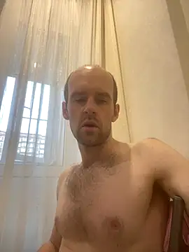 LynnAhNight online show from September 2025 03:17:02 AM