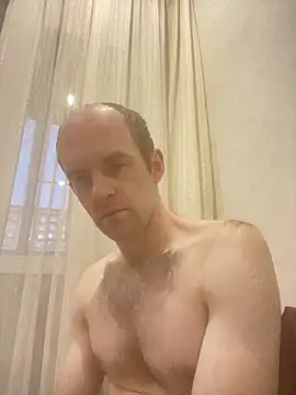 LynnAhNight online show from October 2025 03:12:02 AM