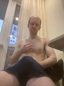 LynnAhNight online show from April 2026 03:18:01 AM