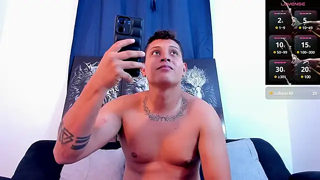 Snapshot of JohanSmith chatting on February 2025 06:47:02 PM JohanSmith online show from February 2025 06:47:02 PM