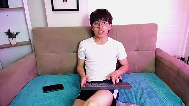 PepperTwink online show from February 2025 02:09:02 PM