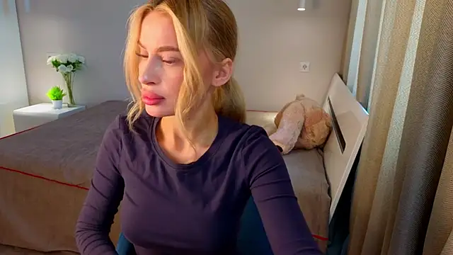 AnitaLamb online show from September 2025 04:59:02 AM