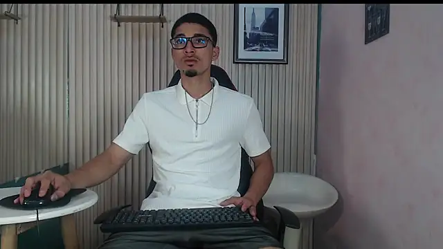 Becker2  online show from December 2025 11:55:02 PM