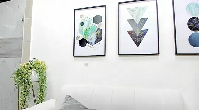 Snapshot of LilibetAndStrong chatting on February 2025 05:48:01 PM LilibetAndStrong online show from February 2025 05:48:01 PM