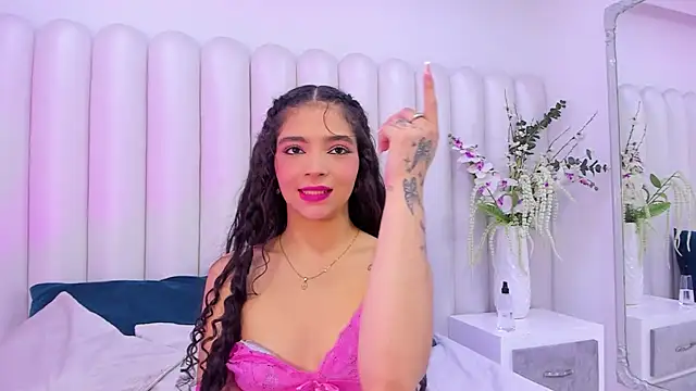 Snapshot of LilibetAndStrong chatting on March 2025 11:25:01 PM LilibetAndStrong online show from March 2025 11:25:01 PM