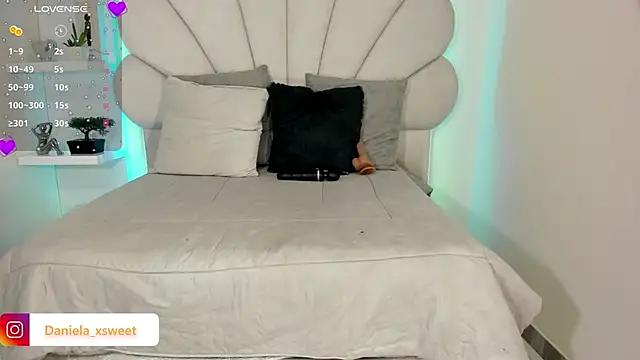 Danielaangelina online show from February 2026 05:44:02 AM