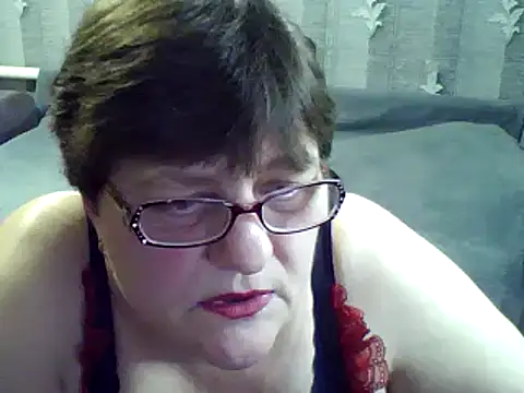 Snapshot of ElzaJewel chatting on February 2025 06:22:02 PM ElzaJewel online show from February 2025 06:22:02 PM