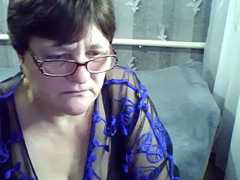 Snapshot of ElzaJewel chatting on February 2025 11:21:02 PM ElzaJewel online show from February 2025 11:21:02 PM