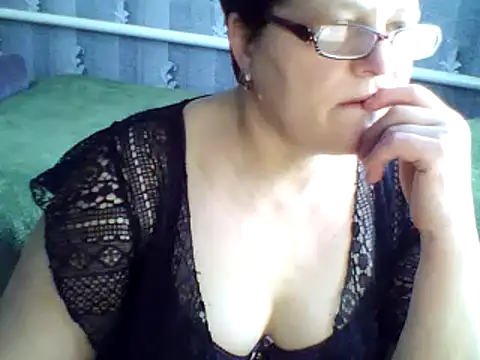 Snapshot of ElzaJewel chatting on March 2025 12:06:02 PM ElzaJewel online show from March 2025 12:06:02 PM