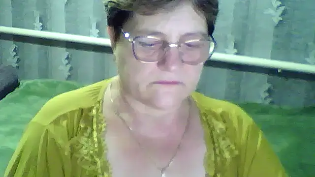 Snapshot of ElzaJewel chatting on October 2025 05:04:02 AM ElzaJewel online show from October 2025 05:04:02 AM