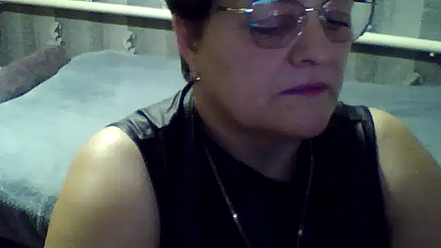 Snapshot of ElzaJewel chatting on November 2025 07:12:01 PM ElzaJewel online show from November 2025 07:12:01 PM