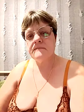 ElzaJewel online show from April 2026 09:01:01 PM