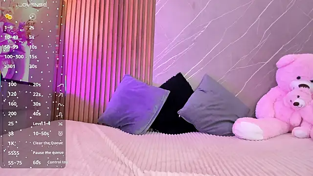 ariana jhonson1 online show from October 2025 12:38:02 PM