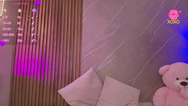 ariana jhonson1 online show from April 2026 12:28:02 PM