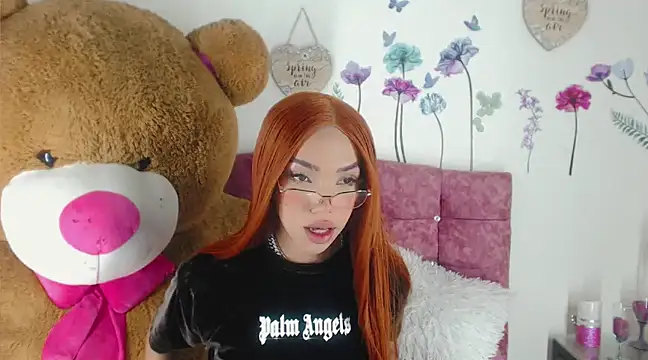 Snapshot of Khloe_Leal chatting on February 2025 02:00:01 AM Khloe Leal online show from February 2025 02:00:01 AM