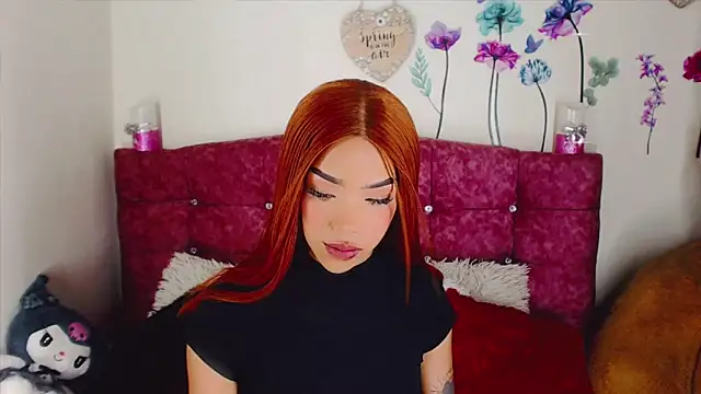 Snapshot of Khloe_Leal chatting on March 2025 01:00:02 AM Khloe Leal online show from March 2025 01:00:02 AM