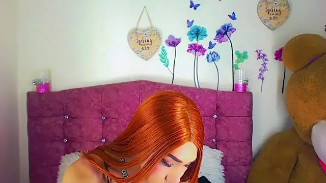 Snapshot of Khloe_Leal chatting on March 2025 05:14:01 AM Khloe Leal online show from March 2025 05:14:01 AM