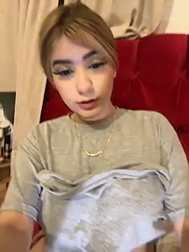 Snapshot of akirahattori chatting on November 2025 04:17:02 AM akirahattori online show from November 2025 04:17:02 AM