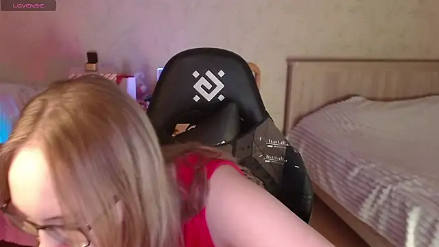 Agatha Mott online show from February 2026 04:16:01 AM