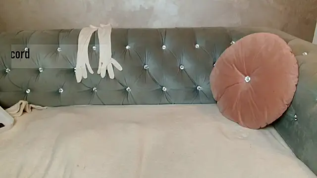 Snapshot of xoCaroxQueenxo chatting on March 2025 10:53:01 PM xoCaroxQueenxo online show from March 2025 10:53:01 PM