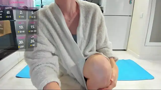 Snapshot of Katya_yoga chatting on November 2025 04:55:01 AM Katya yoga online show from November 2025 04:55:01 AM