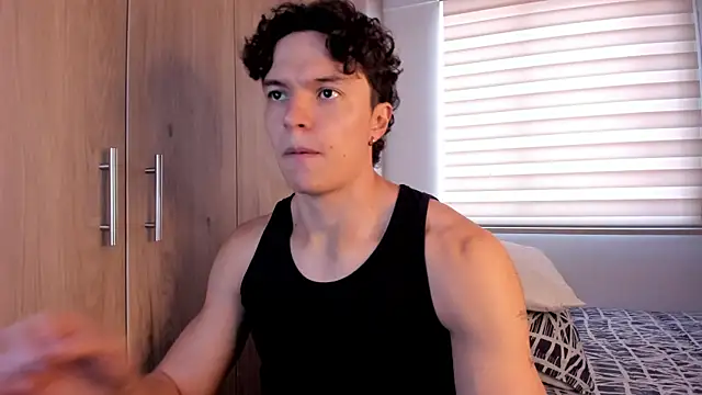 Mastrangelo xxx online show from November 2025 08:41:01 PM