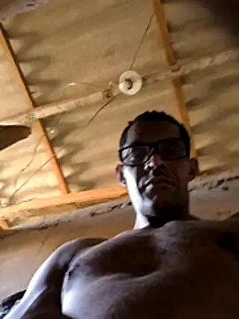 Renato571 online show from April 2026 07:22:01 PM