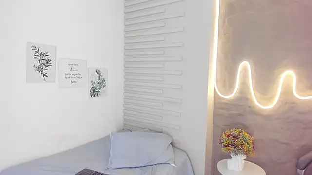 Demy Ruiz online show from March 2025 08:41:02 AM