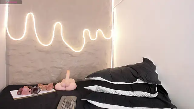 Demy Ruiz online show from September 2025 03:17:02 AM