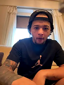 yeiyei oficial online show from October 2025 05:03:01 PM