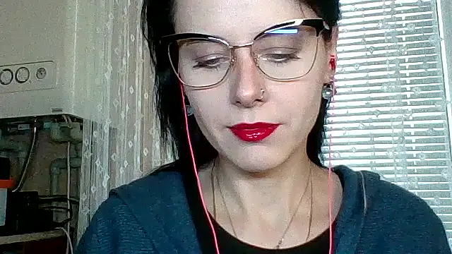 Snapshot of LuminousLady chatting on November 2025 10:48:02 AM LuminousLady online show from November 2025 10:48:02 AM