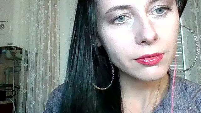 Snapshot of LuminousLady chatting on November 2025 12:38:01 PM LuminousLady online show from November 2025 12:38:01 PM