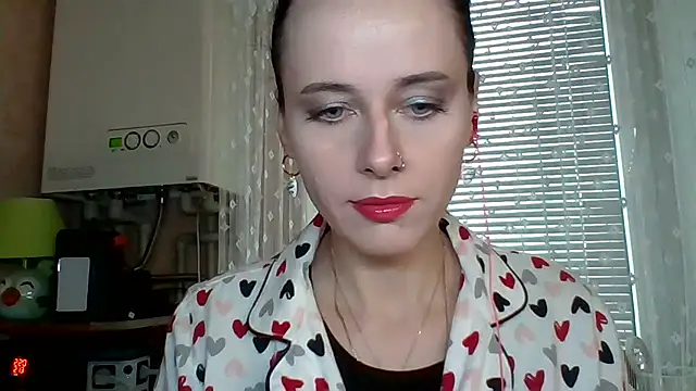 Snapshot of LuminousLady chatting on November 2025 11:30:01 AM LuminousLady online show from November 2025 11:30:01 AM