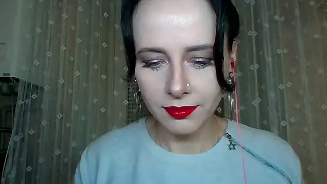 Snapshot of LuminousLady chatting on December 2025 06:12:02 PM LuminousLady online show from December 2025 06:12:02 PM