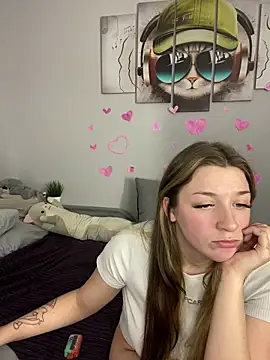 Snapshot of MollyMi0 chatting on February 2025 11:46:02 PM MollyMi0 online show from February 2025 11:46:02 PM