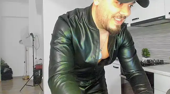 Snapshot of ZackMasterss chatting on February 2025 11:47:01 PM ZackMasterss online show from February 2025 11:47:01 PM