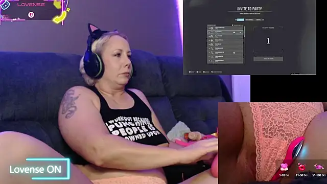 Snapshot of Trixiekittycutie chatting on September 2025 02:13:02 AM Trixiekittycutie online show from September 2025 02:13:02 AM